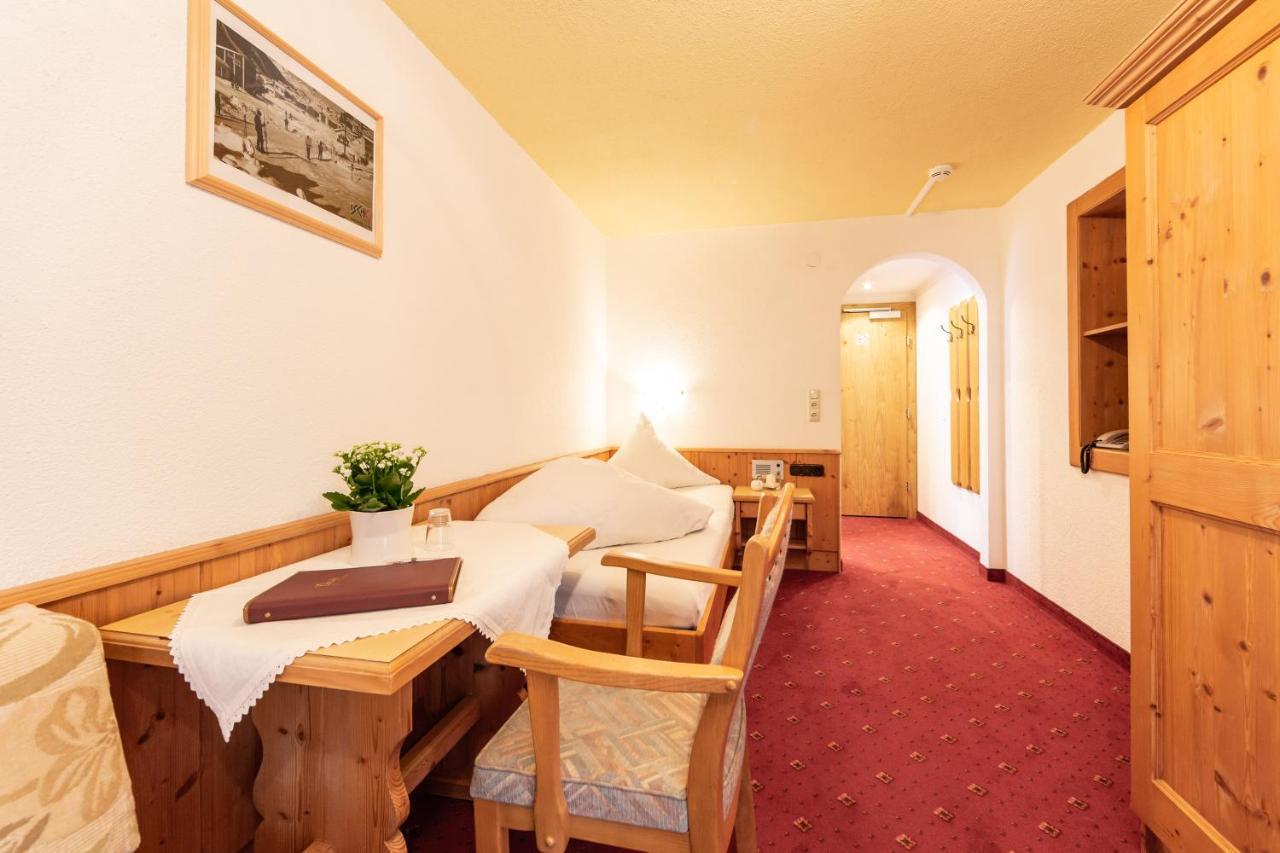 Hotel Garni Tyola 이스크글 외부 사진