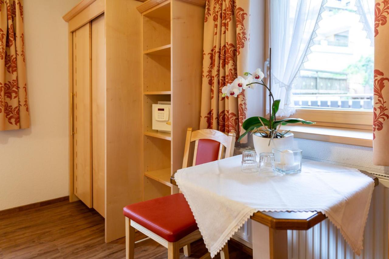Hotel Garni Tyola 이스크글 외부 사진